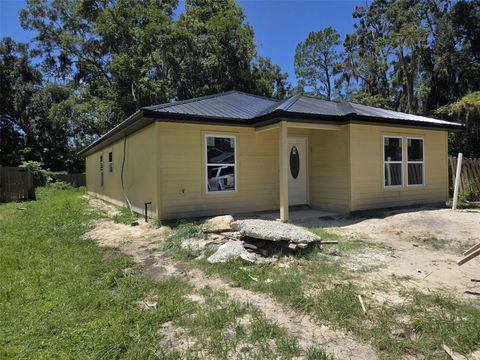 Single Family Residence in GAINESVILLE FL 1523 NE 1ST AVENUE.jpg