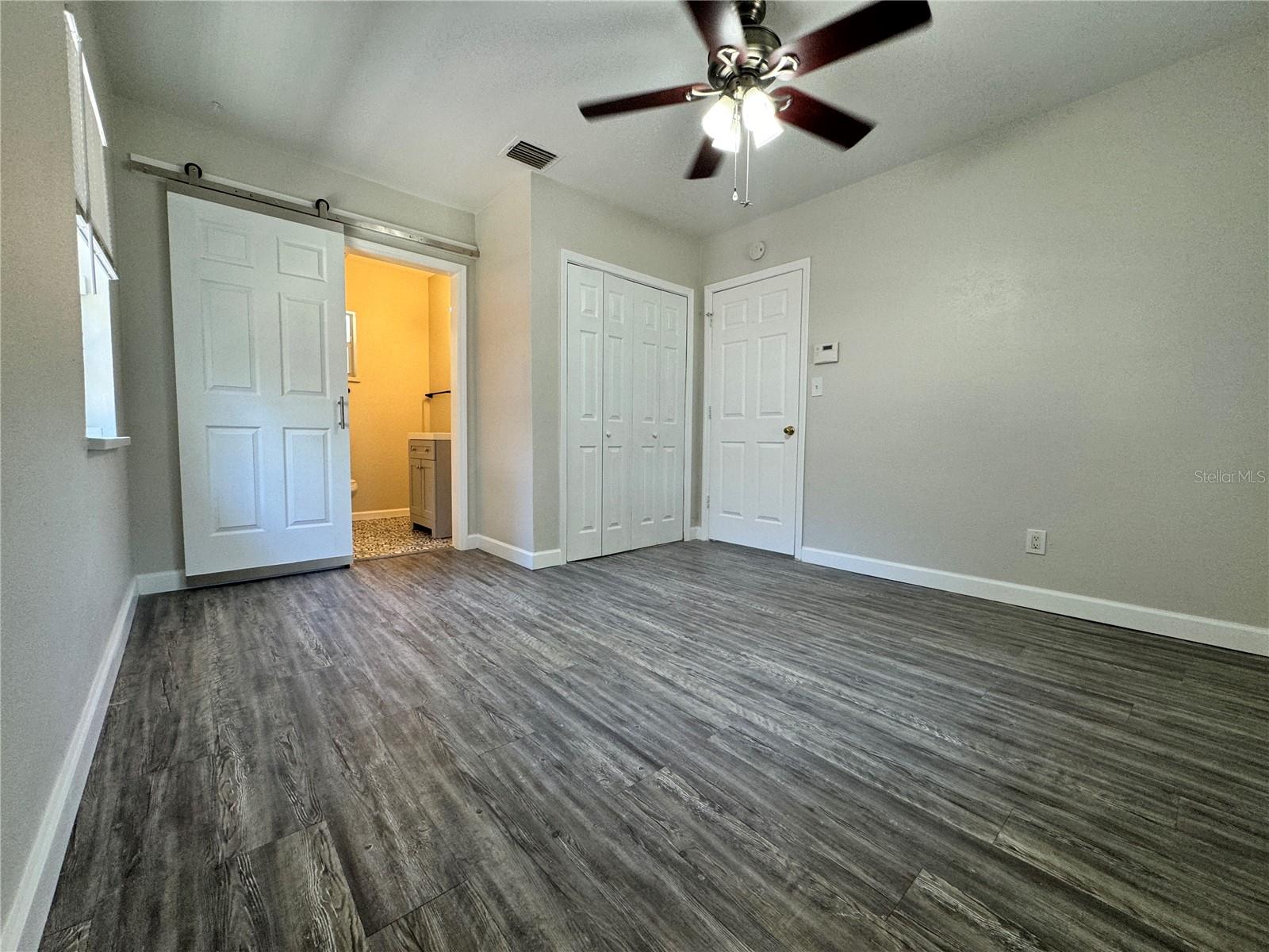 260 20 Ave, Saint Petersburg, FL 33705 photo