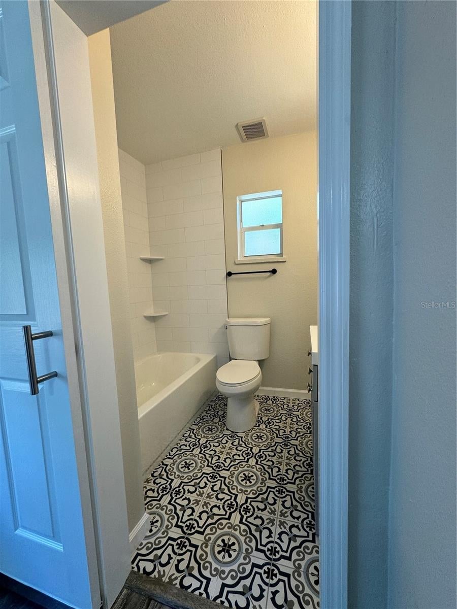 260 20 Ave, Saint Petersburg, FL 33705 photo