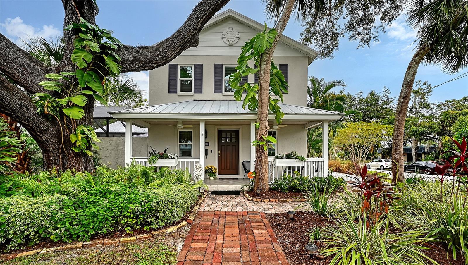 1685 6 St, Sarasota, FL 34236