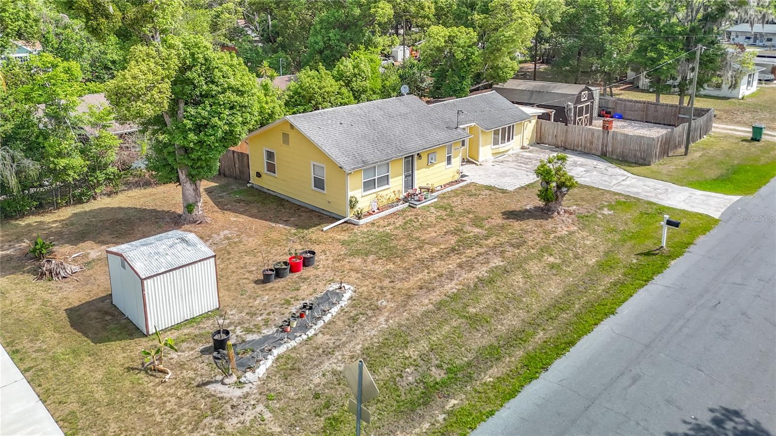 38703 9 Ave, Zephyrhills, FL 33542 photo