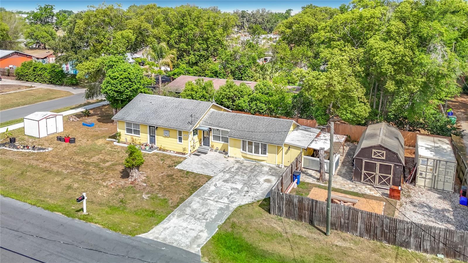 38703 9 Ave, Zephyrhills, FL 33542 photo