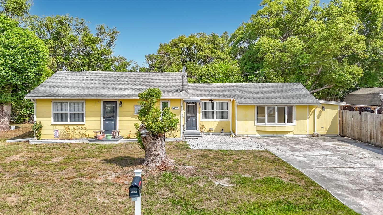 38703 9 Ave, Zephyrhills, FL 33542