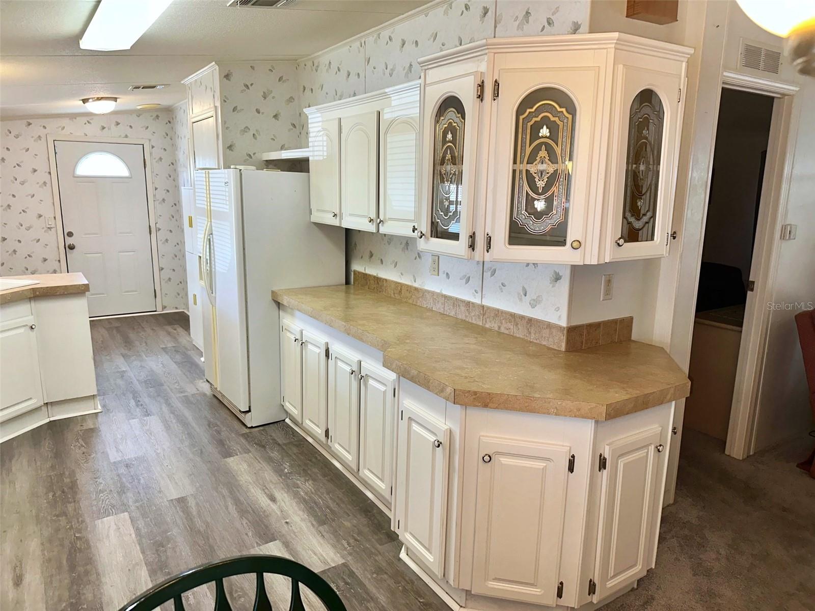 6950 46 Ave #25, Saint Petersburg, FL 33709 photo