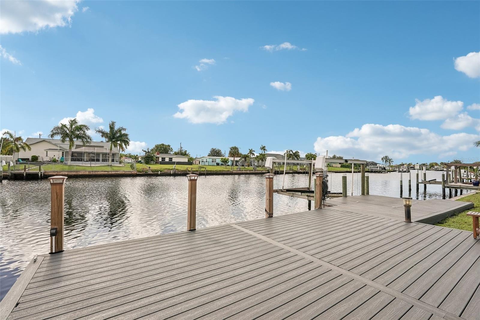 289 W Tarpon Blvd, Port Charlotte, FL 33952 photo