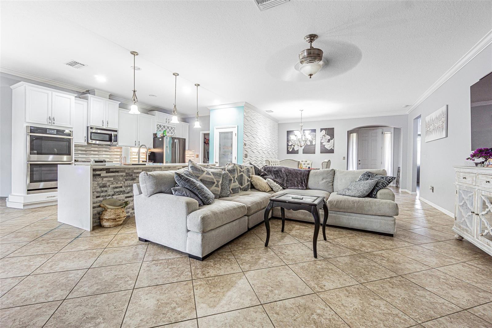 10627 Scenic Hollow Dr, Riverview, FL 33578 photo