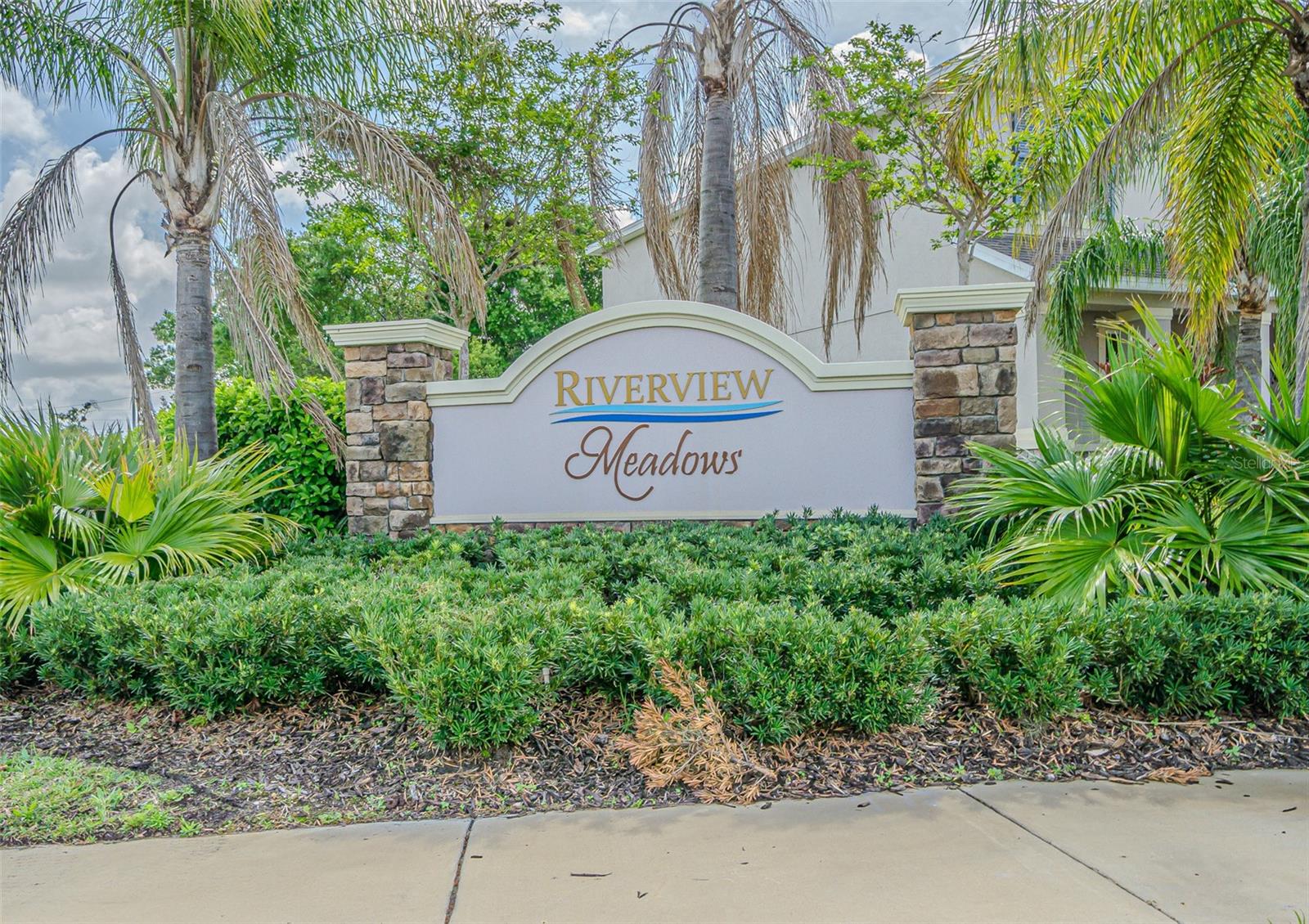 10627 Scenic Hollow Dr, Riverview, FL 33578 photo