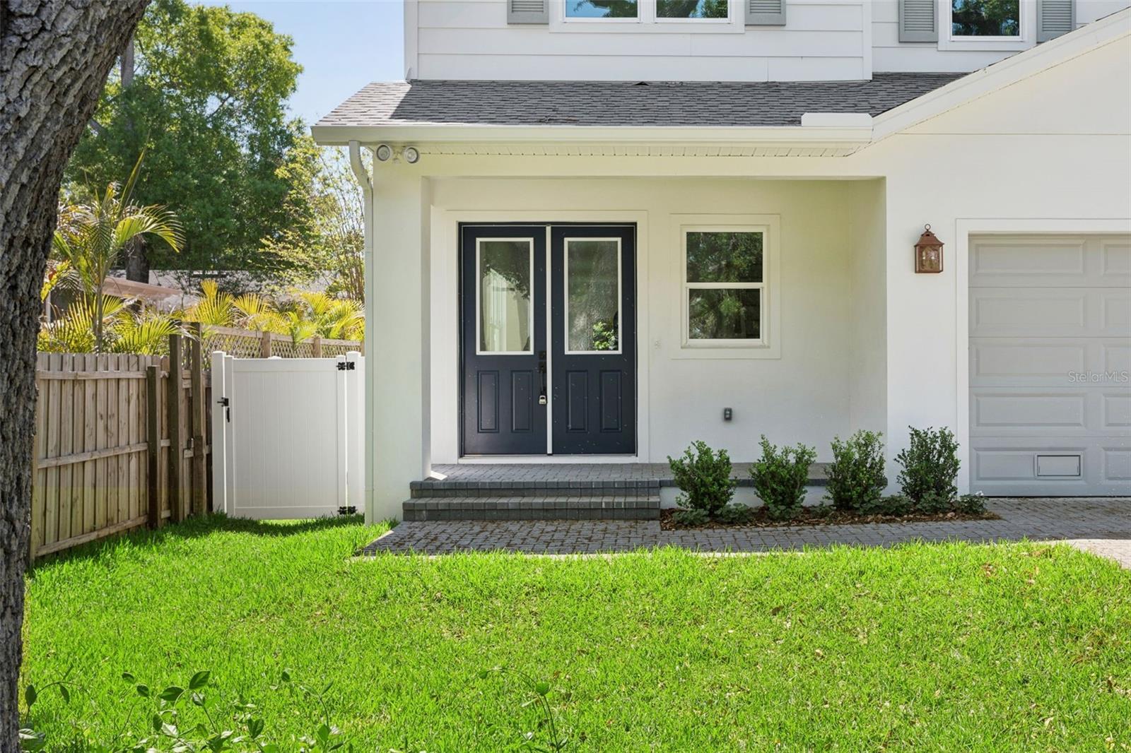 2704 W Tyson Ave, Tampa, FL 33611 photo