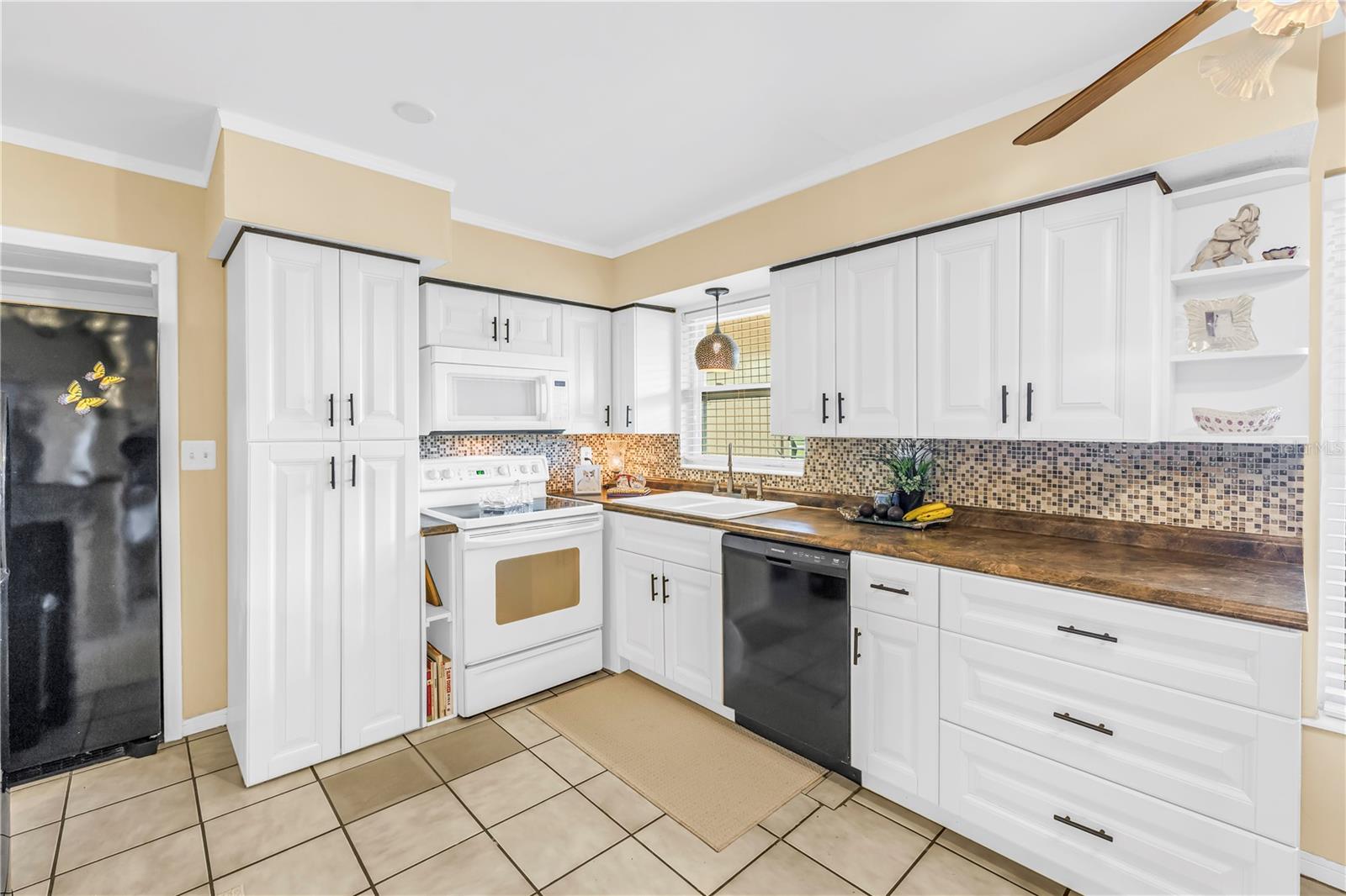 7999 Ridge Rd, Seminole, FL 33772 photo