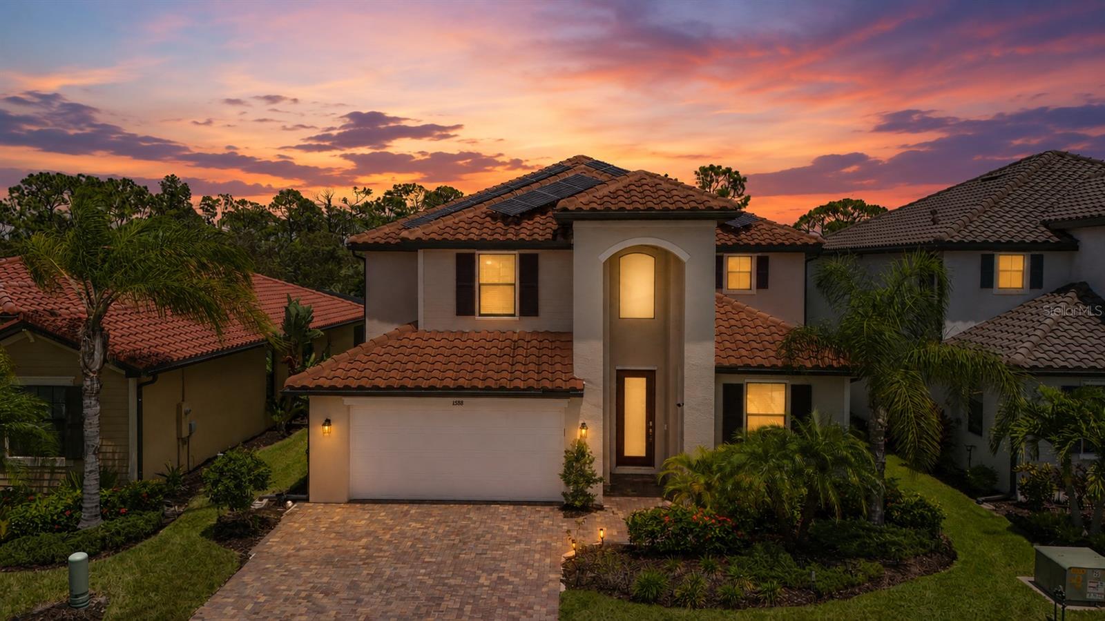 1588 Vizcaya Ln, Naples, FL 34113