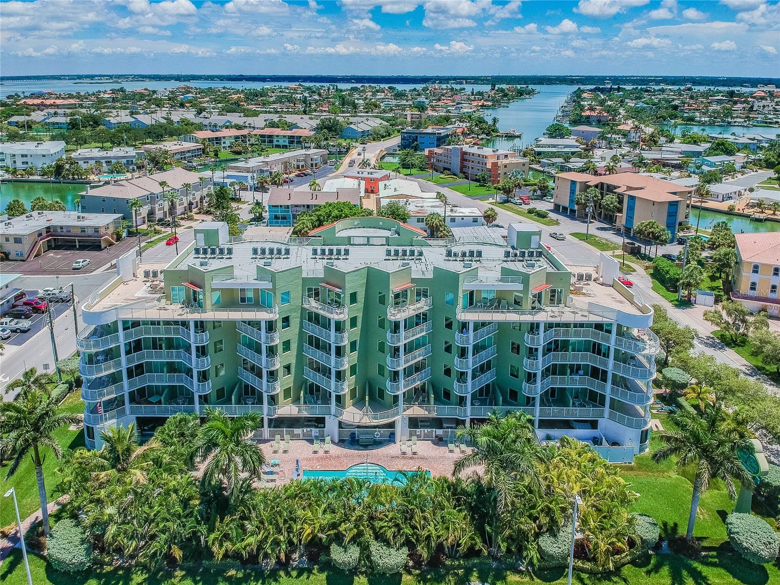 11605 Gulf Blvd, Treasure Island, FL 33706