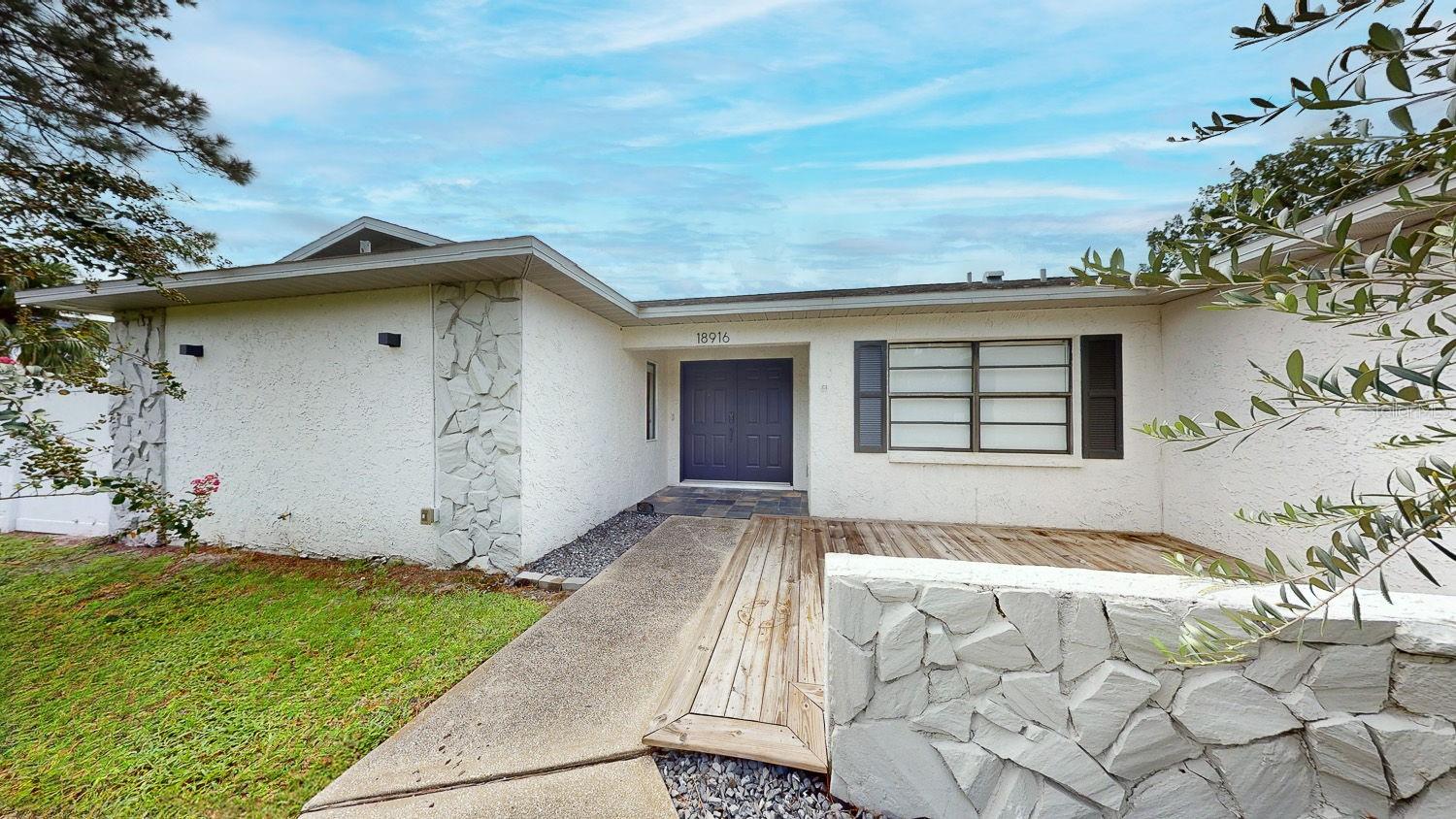 18916 Geraci Rd, Lutz, FL 33548 photo