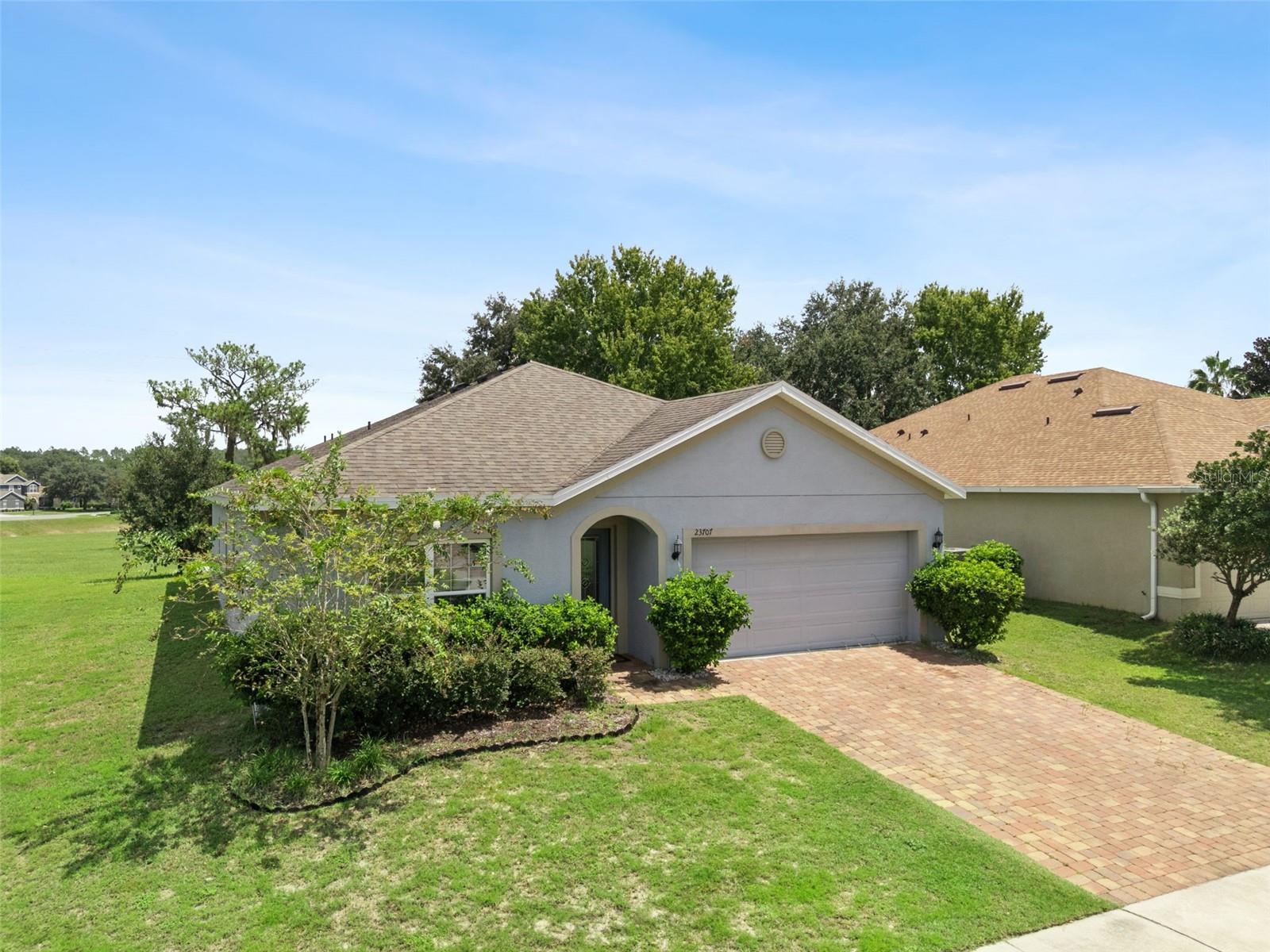 23707 Companero Dr, Sorrento, FL 32776 photo