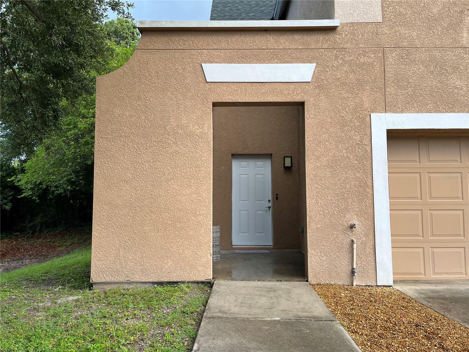 4326 Tyler Cir, Saint Petersburg, FL 33709 photo