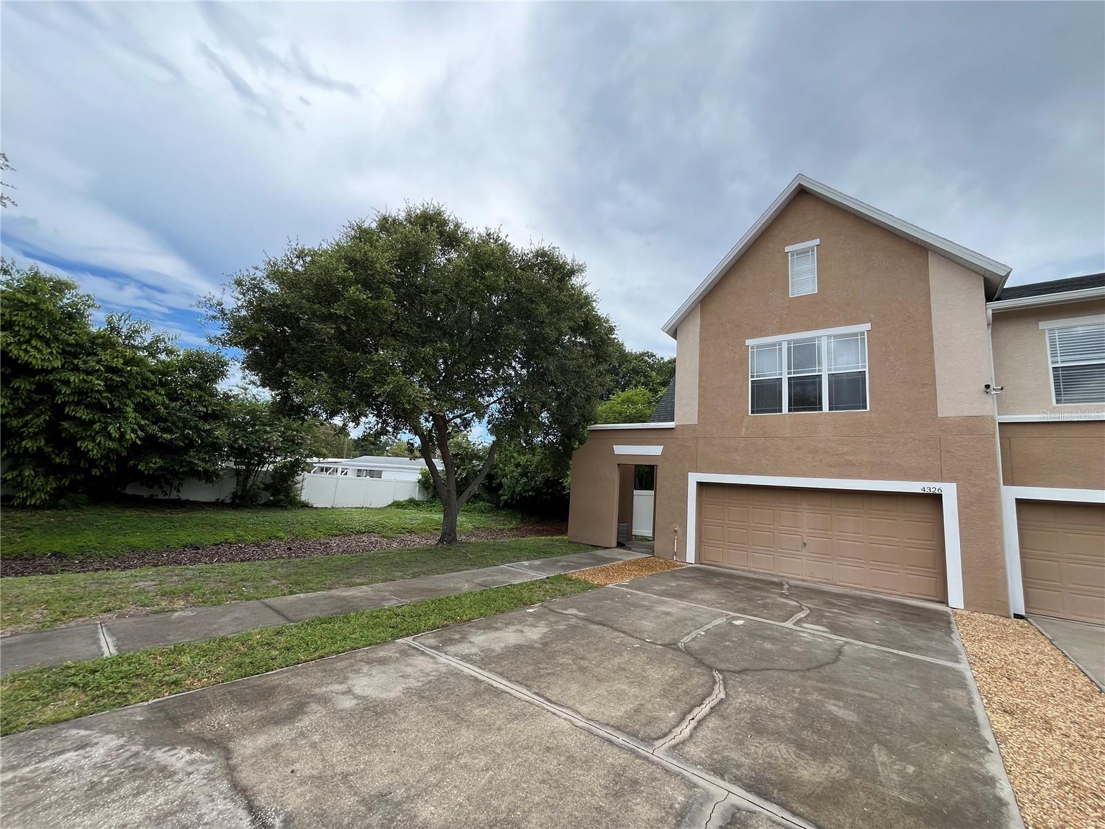 4326 Tyler Cir, Saint Petersburg, FL 33709 photo