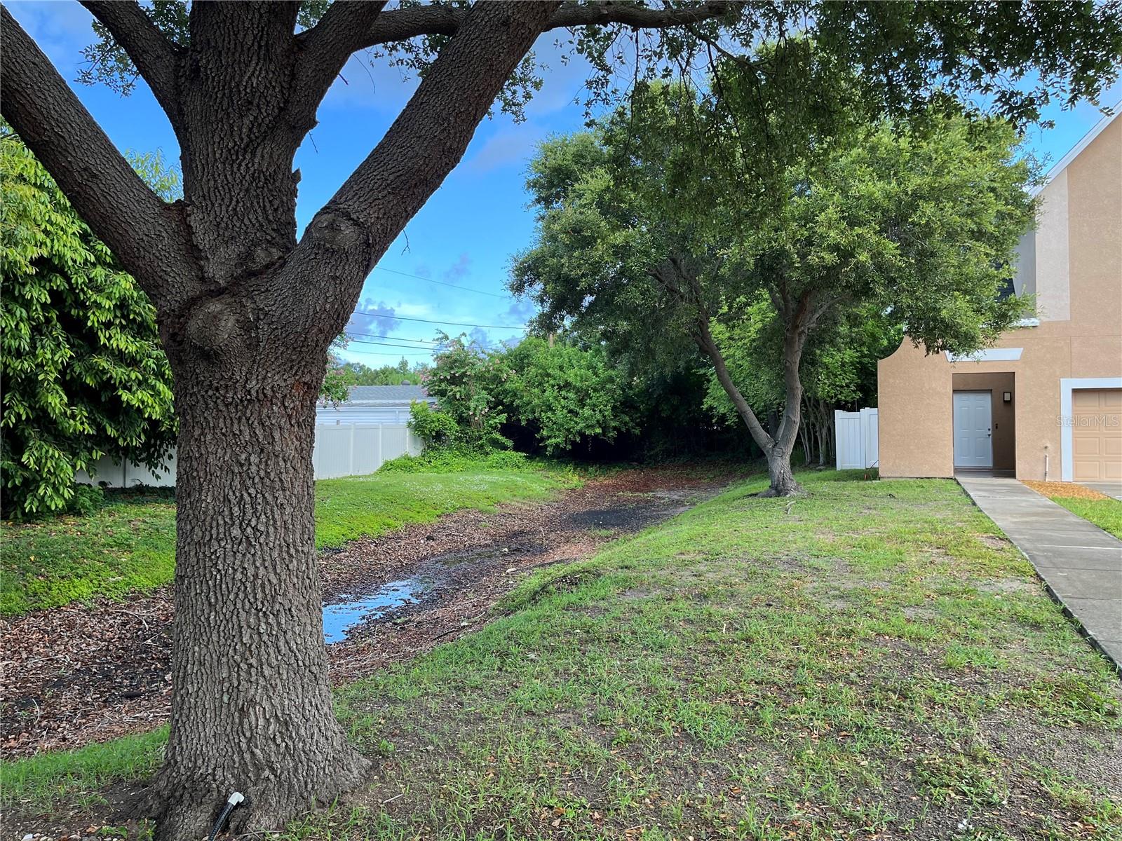 4326 Tyler Cir, Saint Petersburg, FL 33709 photo