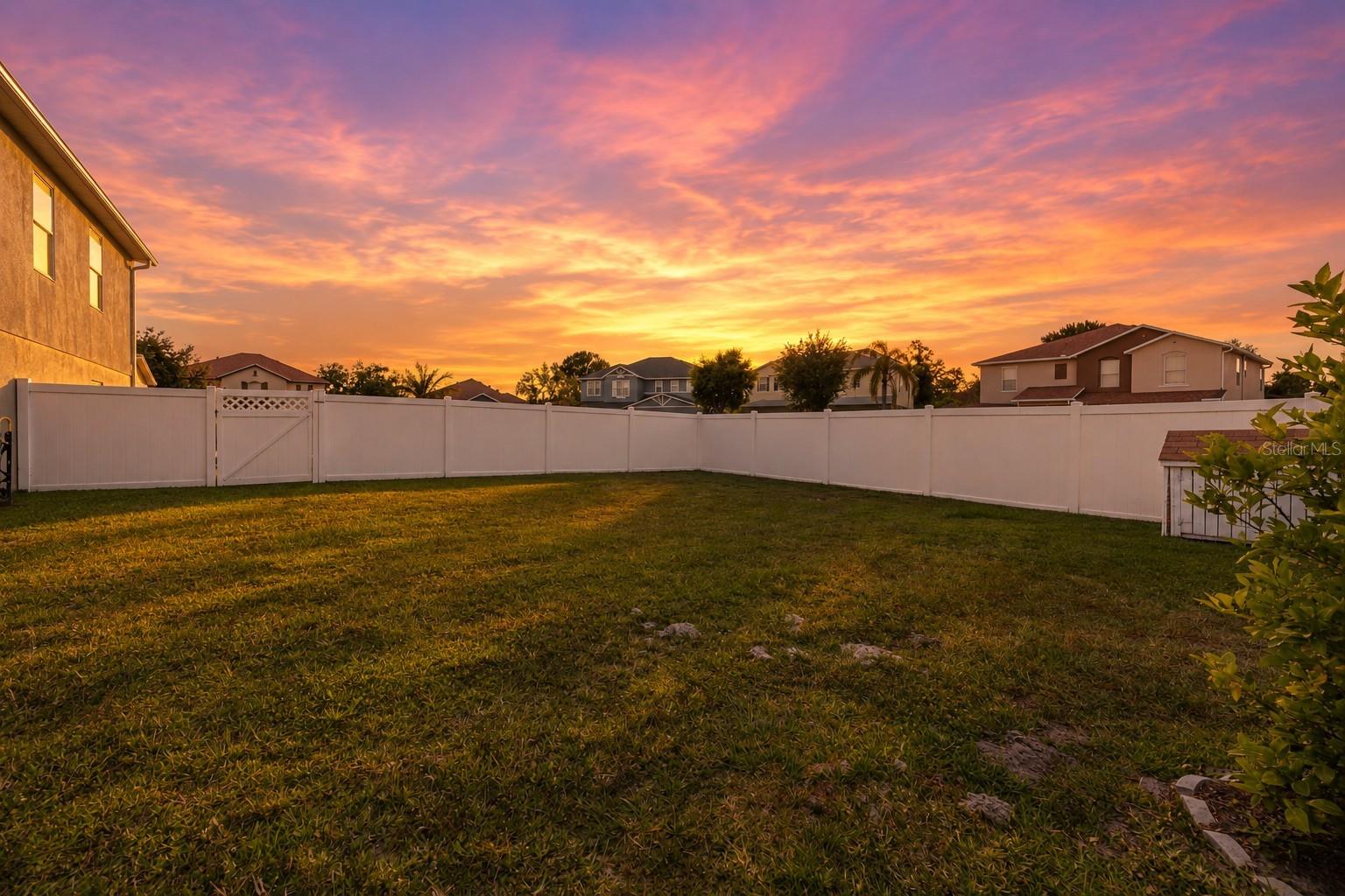 831 Neptune Pointe Ln, Kissimmee, FL 34744 photo