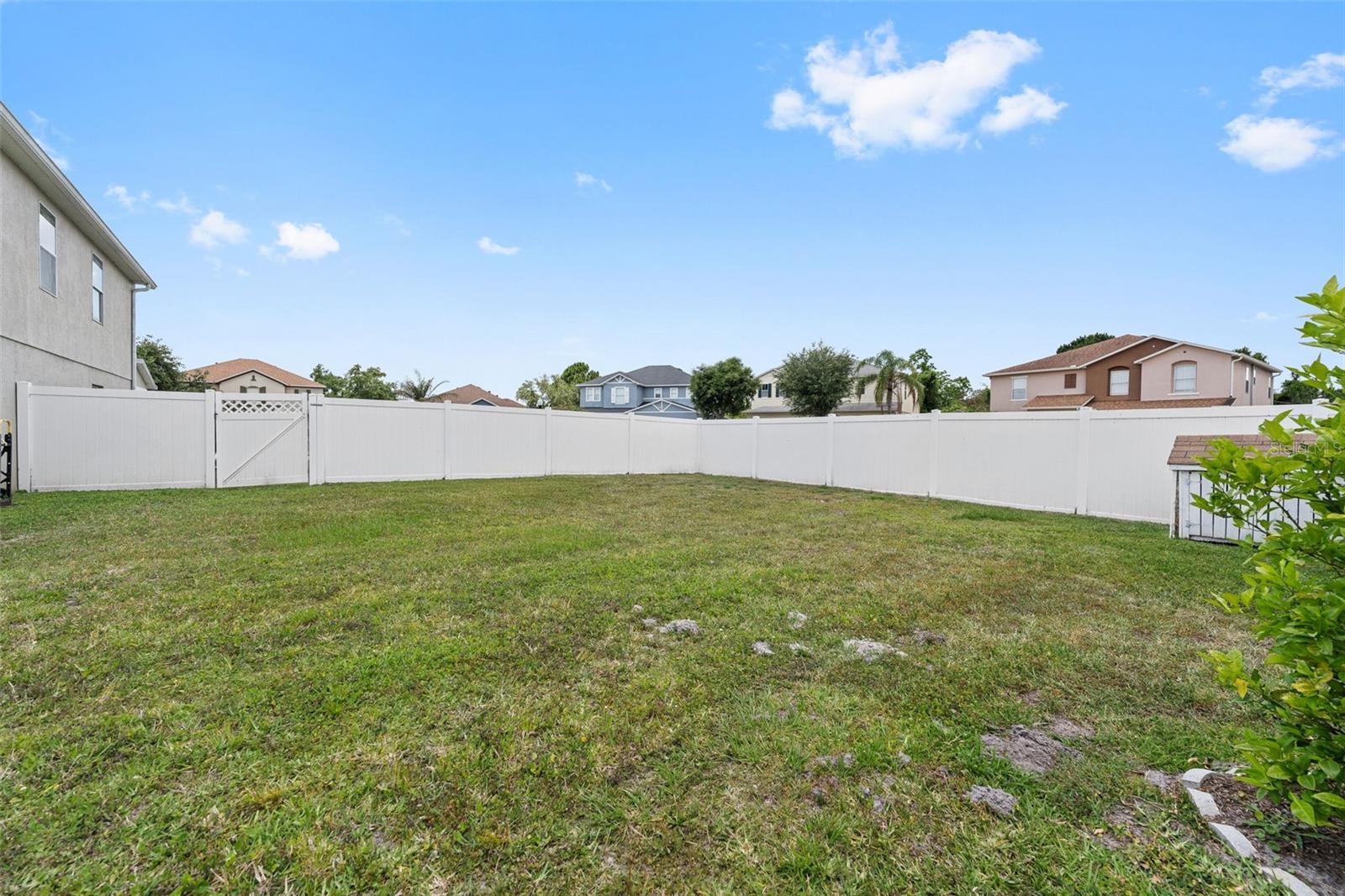 831 Neptune Pointe Ln, Kissimmee, FL 34744 photo
