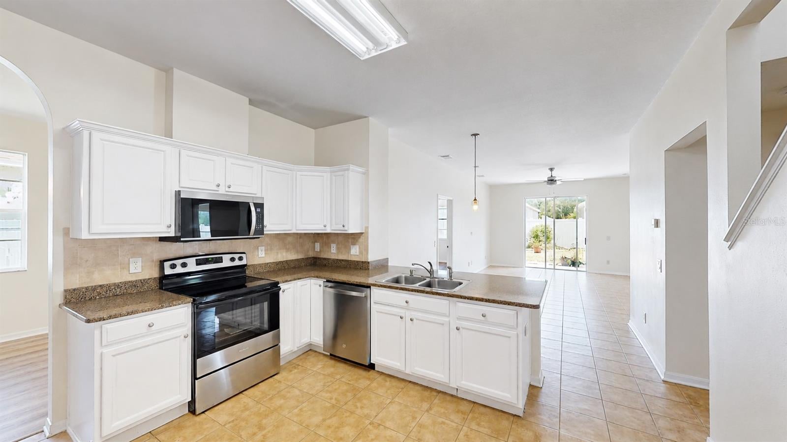 30612 Palmerston Pl, Wesley Chapel, FL 33545 photo