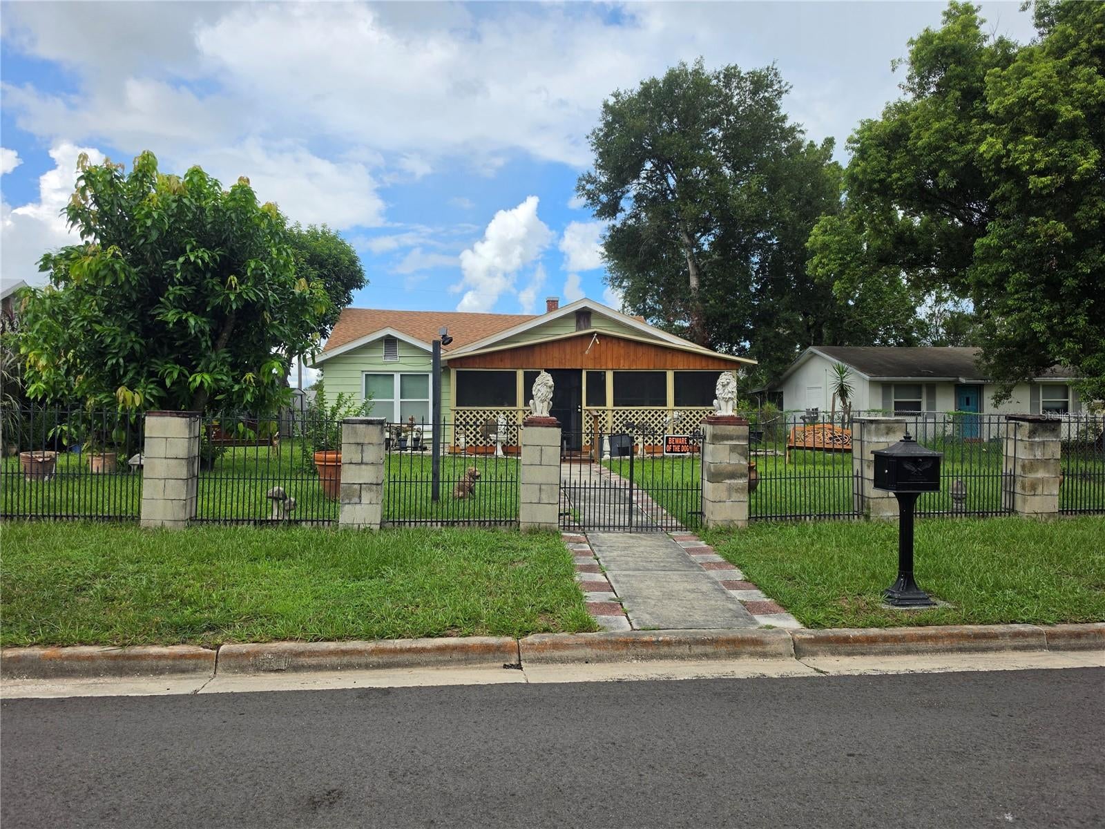 515 3 St, Lake Wales, FL 33853