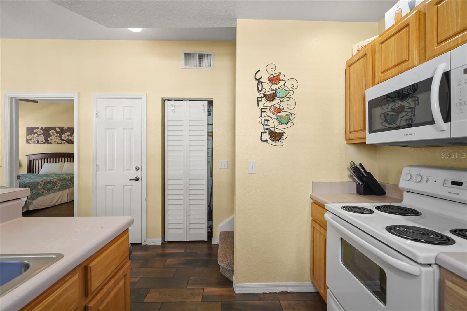 4021 Venetian Bay Dr #101, Kissimmee, FL 34741 photo