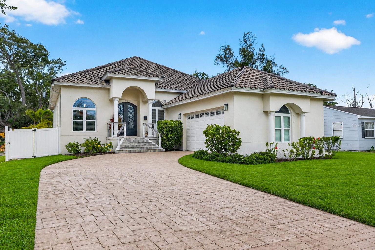 815 59 Ave, Saint Petersburg, FL 33703 photo