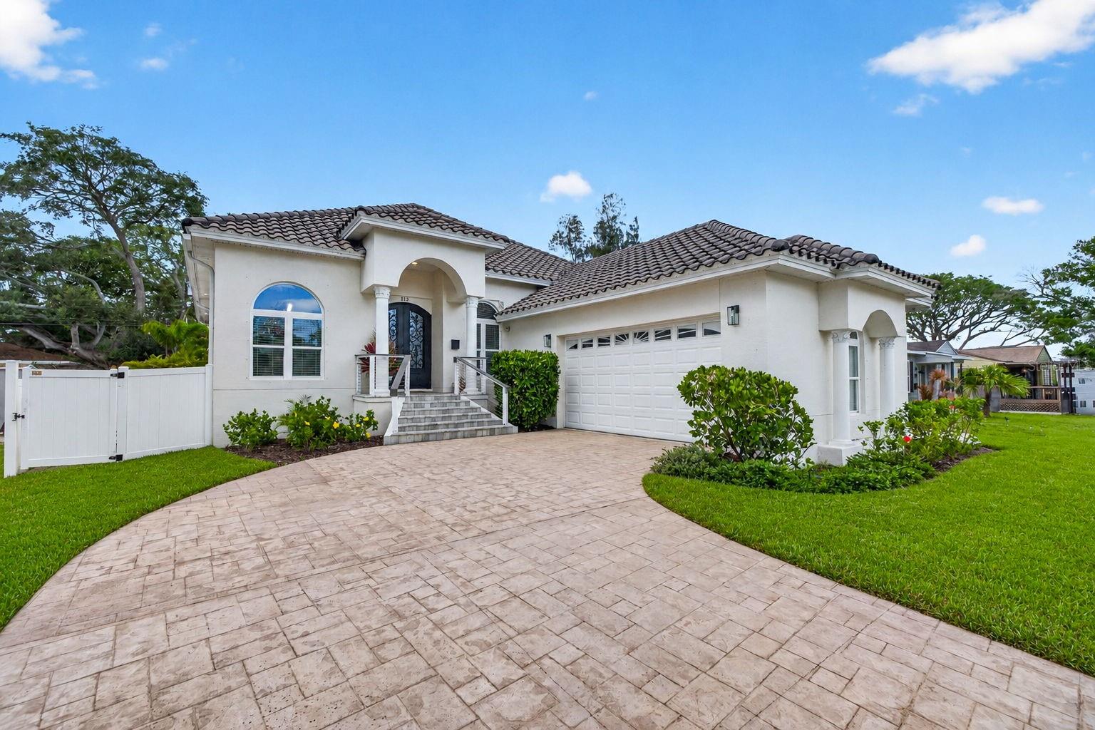 815 59 Ave, Saint Petersburg, FL 33703 photo
