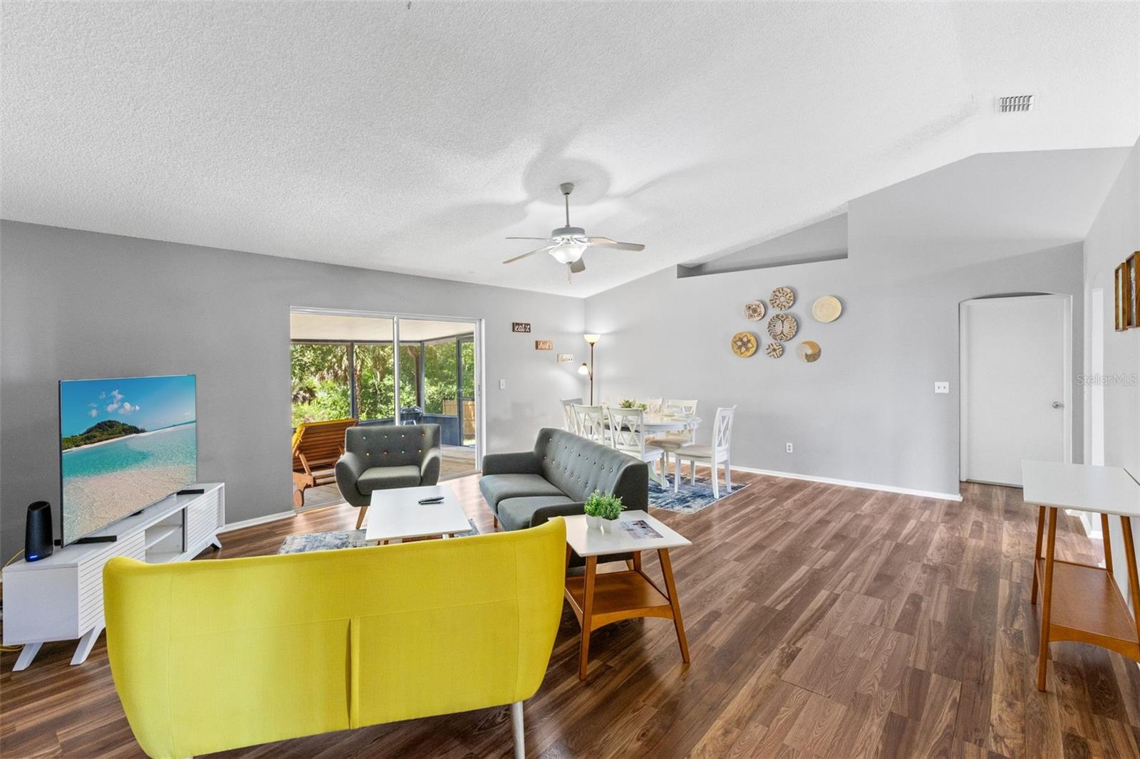 7694 Indian Ridge Trl, Kissimmee, FL 34747 photo
