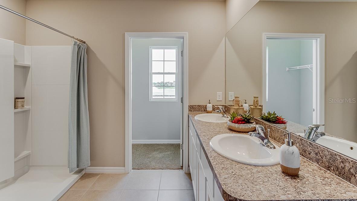 Single Family Residence in NEWBERRY FL 2035 NW 246TH TERRACE 9.jpg