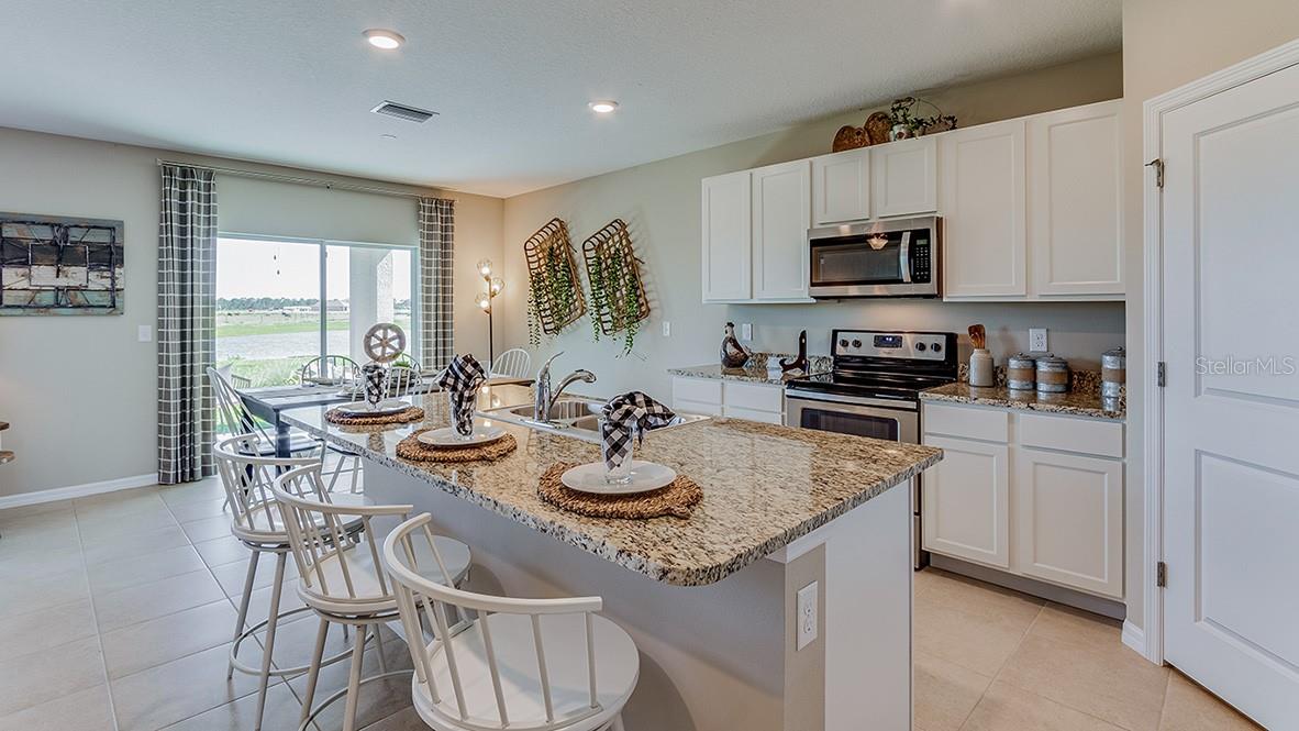 Single Family Residence in NEWBERRY FL 2035 NW 246TH TERRACE 3.jpg