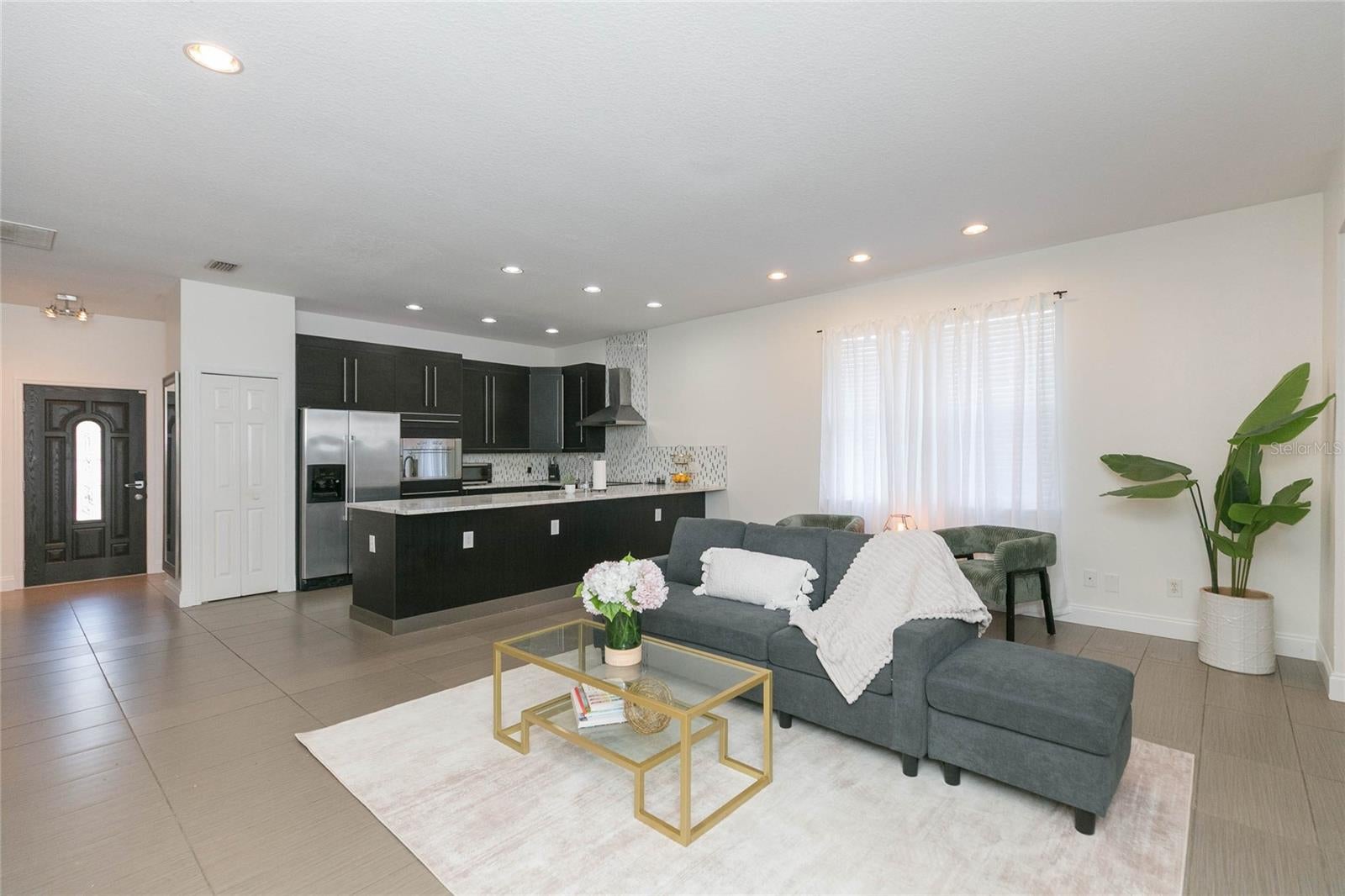 6426 31 St, Saint Petersburg, FL 33712 photo