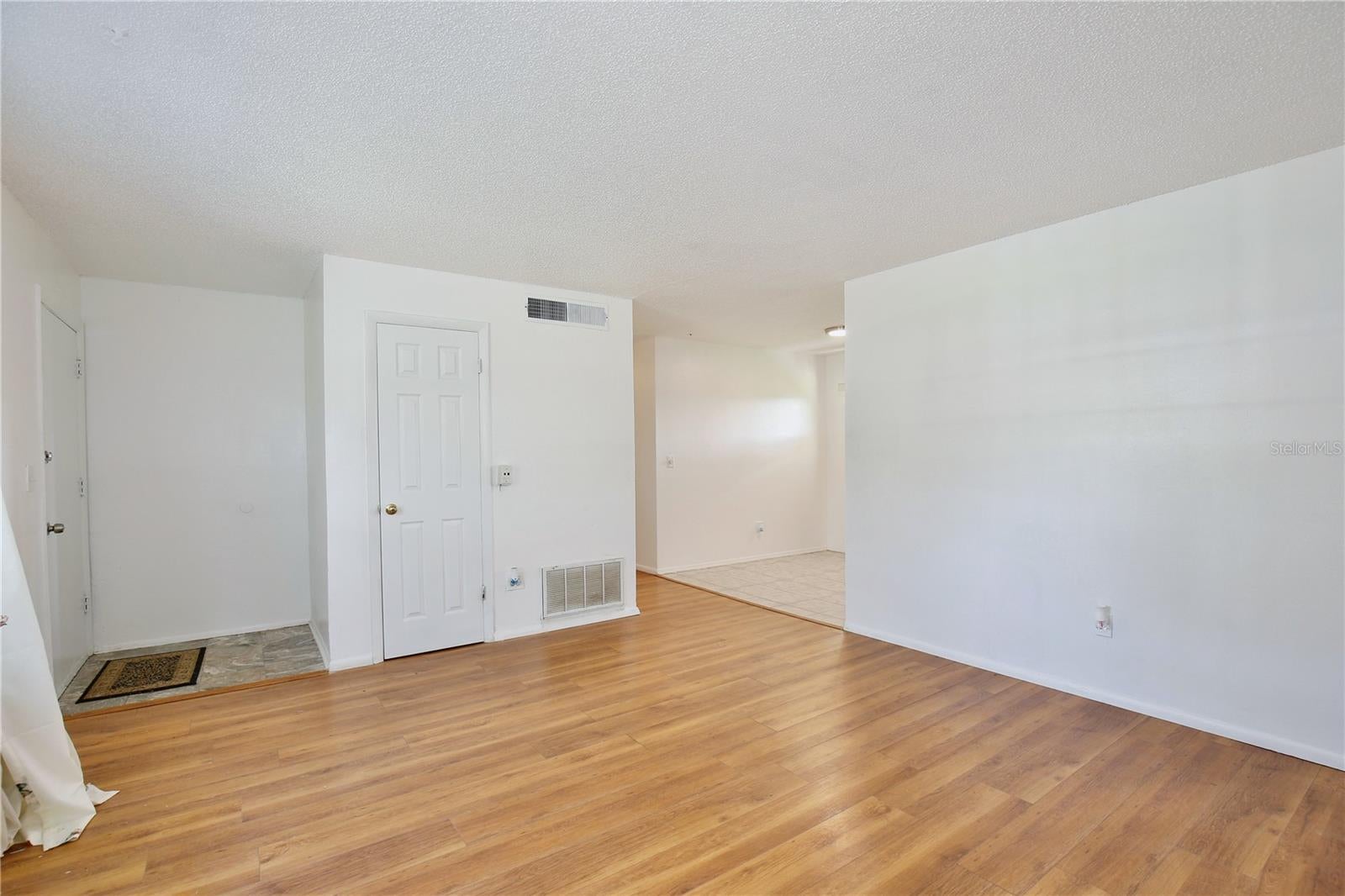 2319 Continental Blvd, Orlando, FL 32808 photo