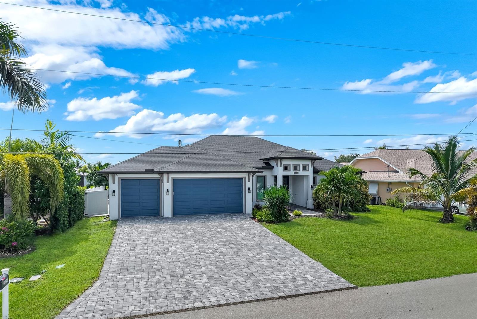 2126 2 St, Cape Coral, FL 33909
