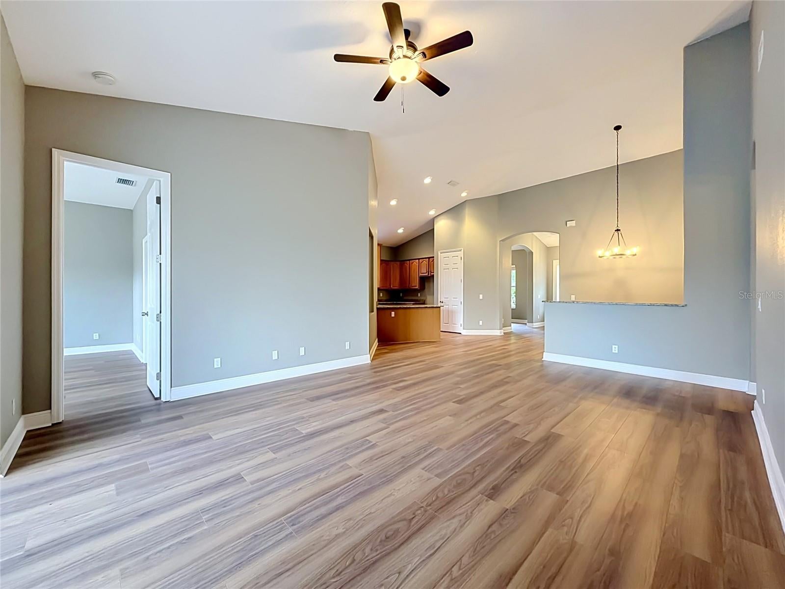 28549 Shirley Shores Rd, Tavares, FL 32778 photo