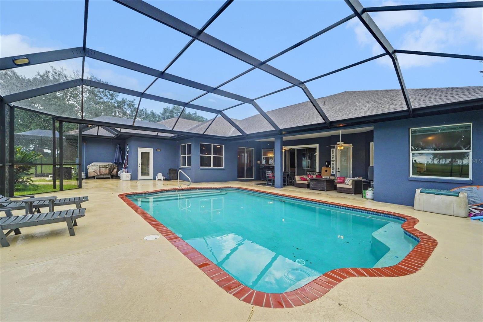 37616 Sky Ridge Cir, Dade City, FL 33525 photo