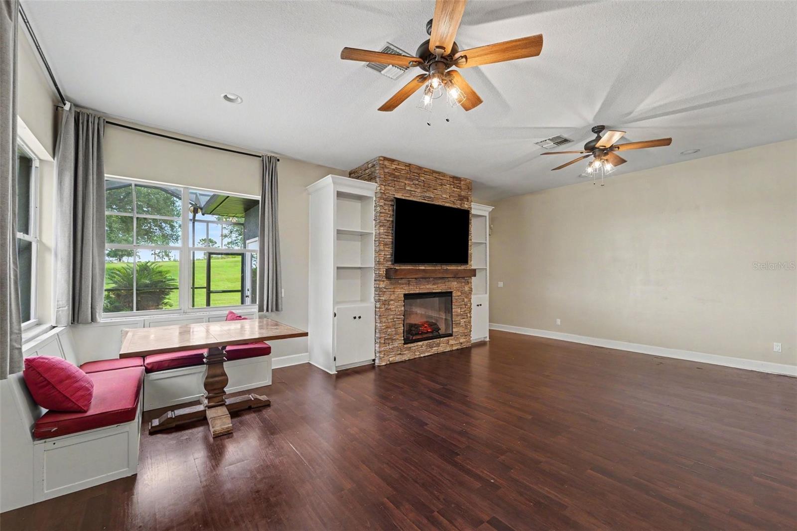 37616 Sky Ridge Cir, Dade City, FL 33525 photo