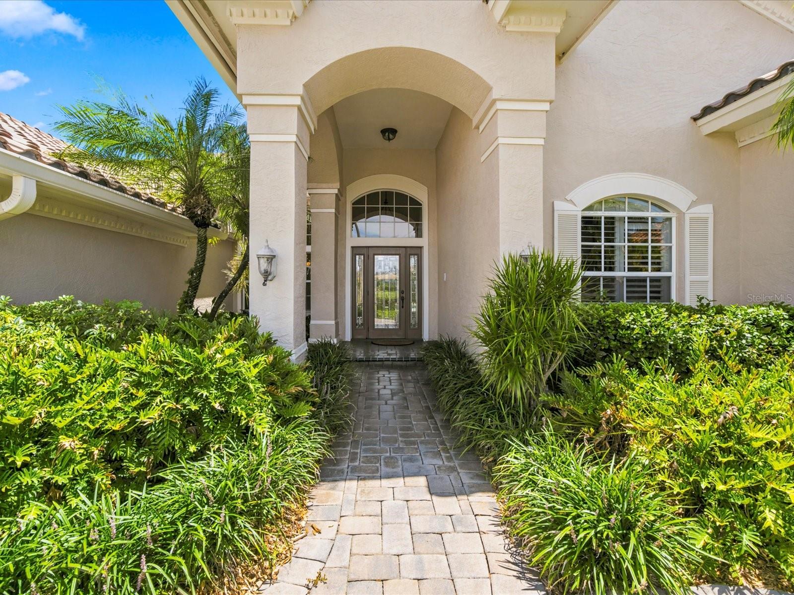 9802 Mako Ct, Tampa, FL 33615 photo