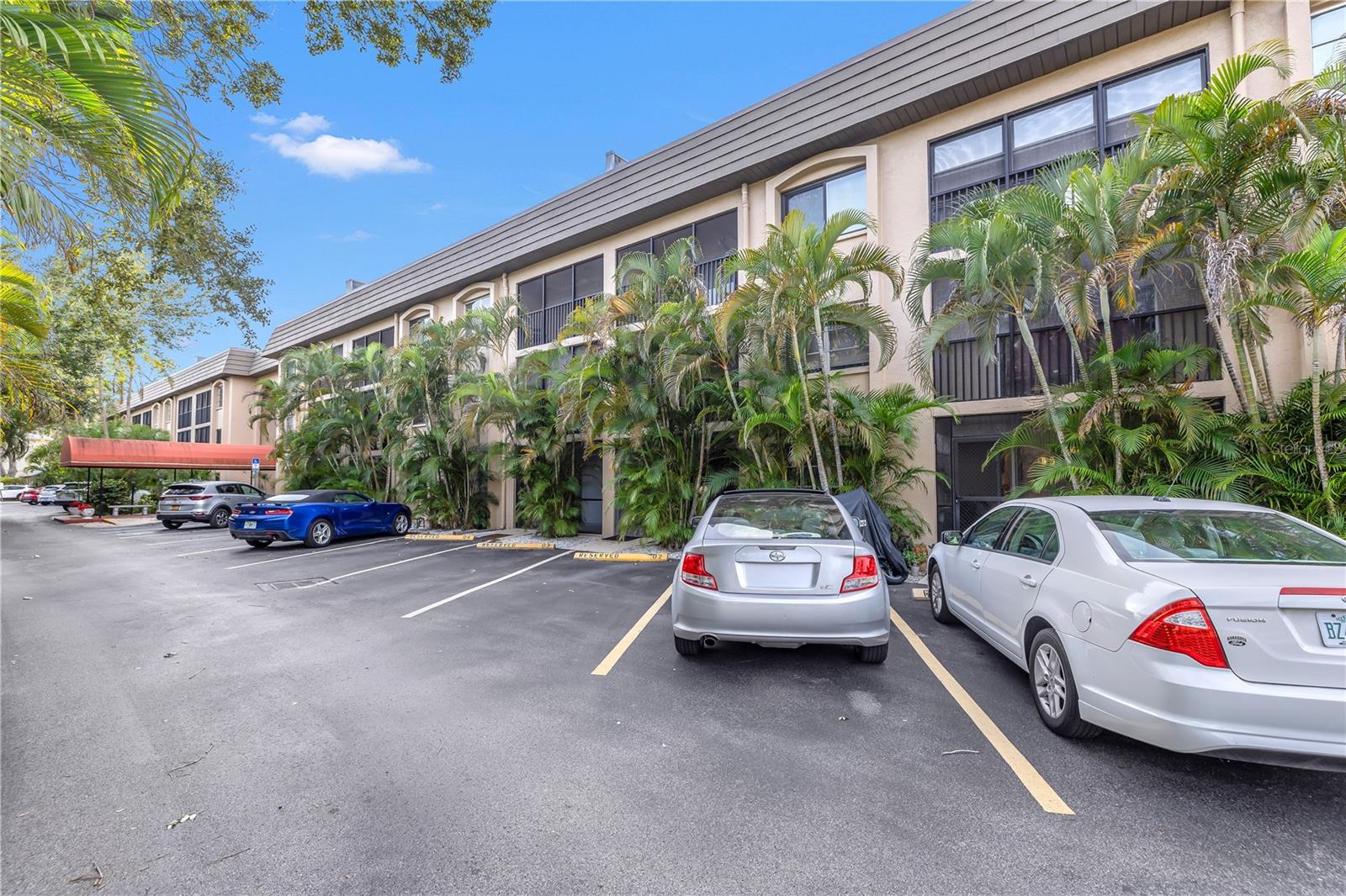 Condominium in SARASOTA FL 3700 S OSPREY AVENUE #122 0.jpg