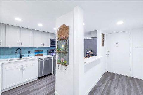 Condominium in SARASOTA FL 3700 S OSPREY AVENUE #122 19.jpg