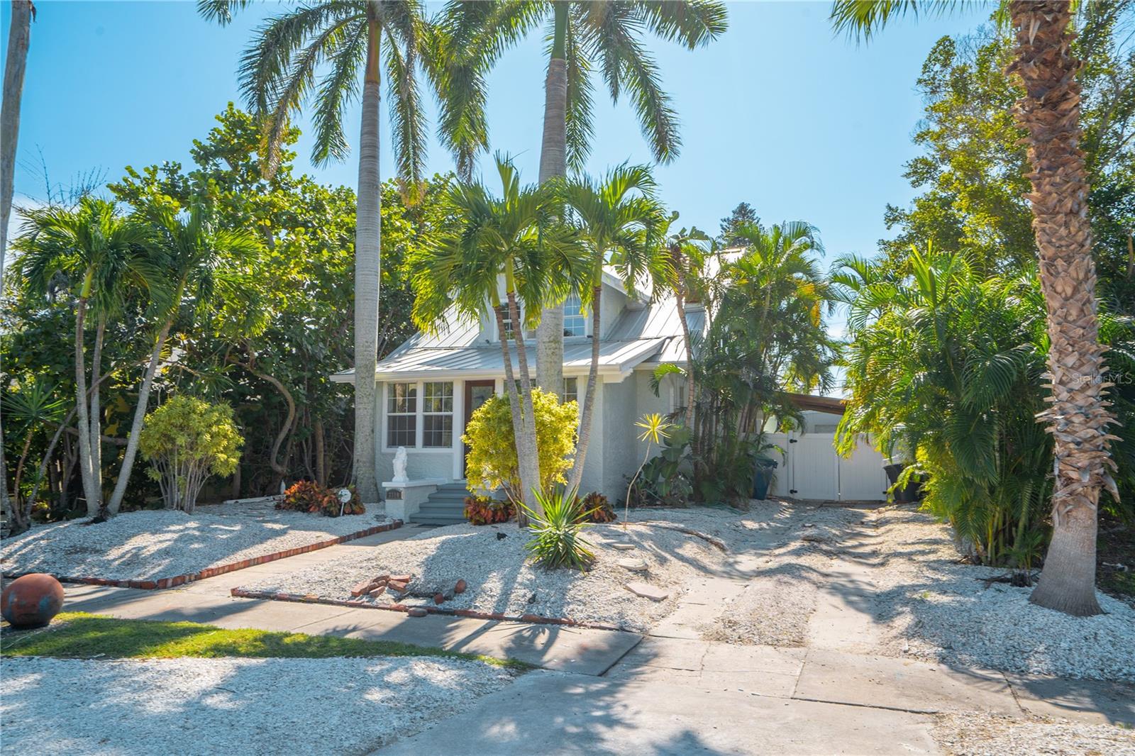 3310 E Maritana Dr, St Pete Beach, FL 33706 photo