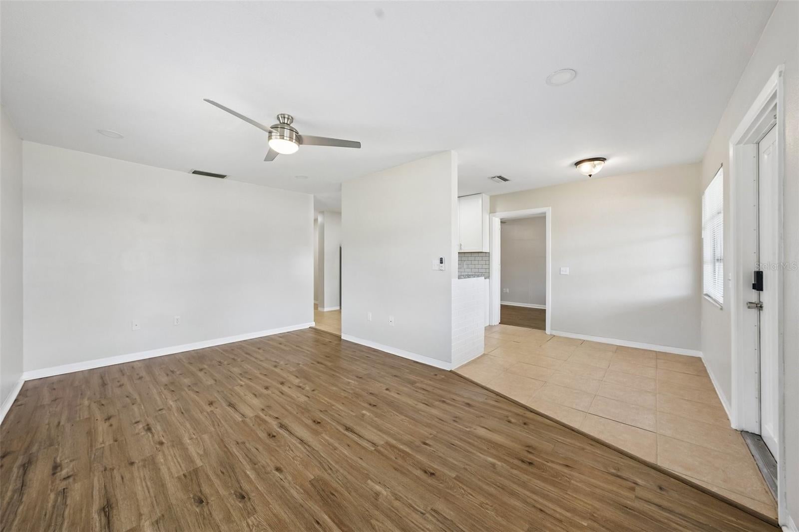 3700 59 St, Saint Petersburg, FL 33710 photo
