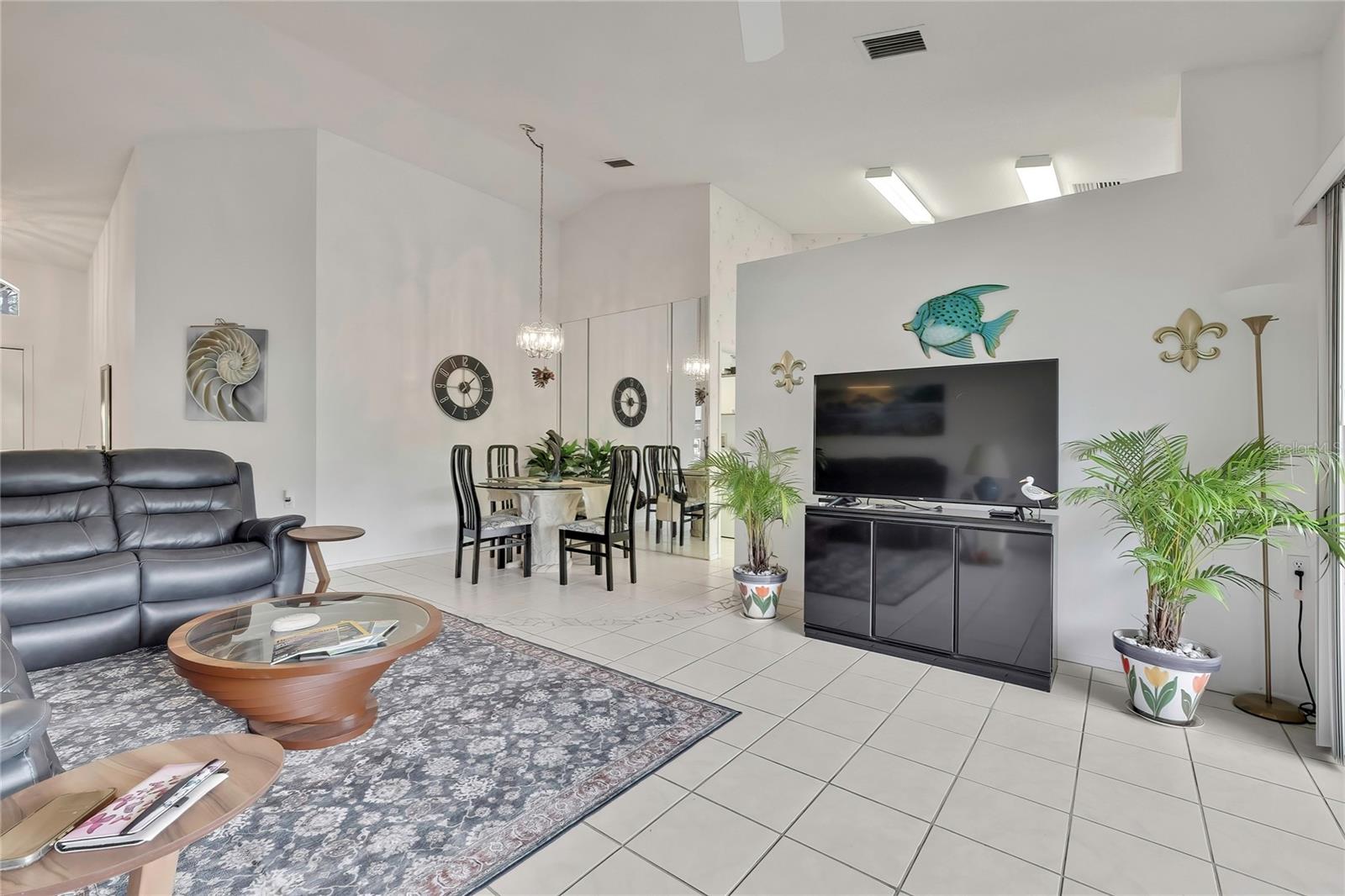 6447 Pine Walk Dr, New Port Richey, FL 34655 photo