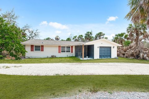 Single Family Residence in ENGLEWOOD FL 4065 N BEACH ROAD.jpg