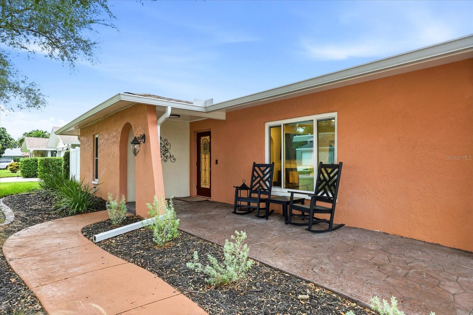 8805 Kenwood Rd, Seminole, FL 33777 photo