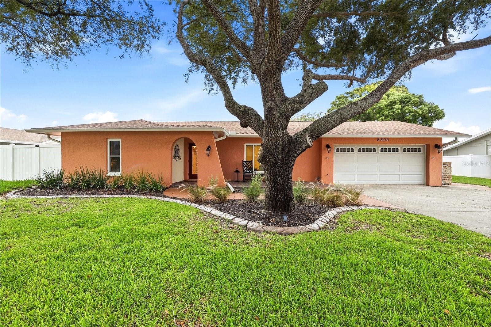8805 Kenwood Rd, Seminole, FL 33777