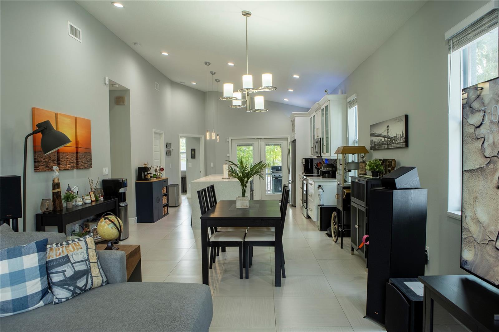 8608 N Mitchell Ave, Tampa, FL 33604 photo