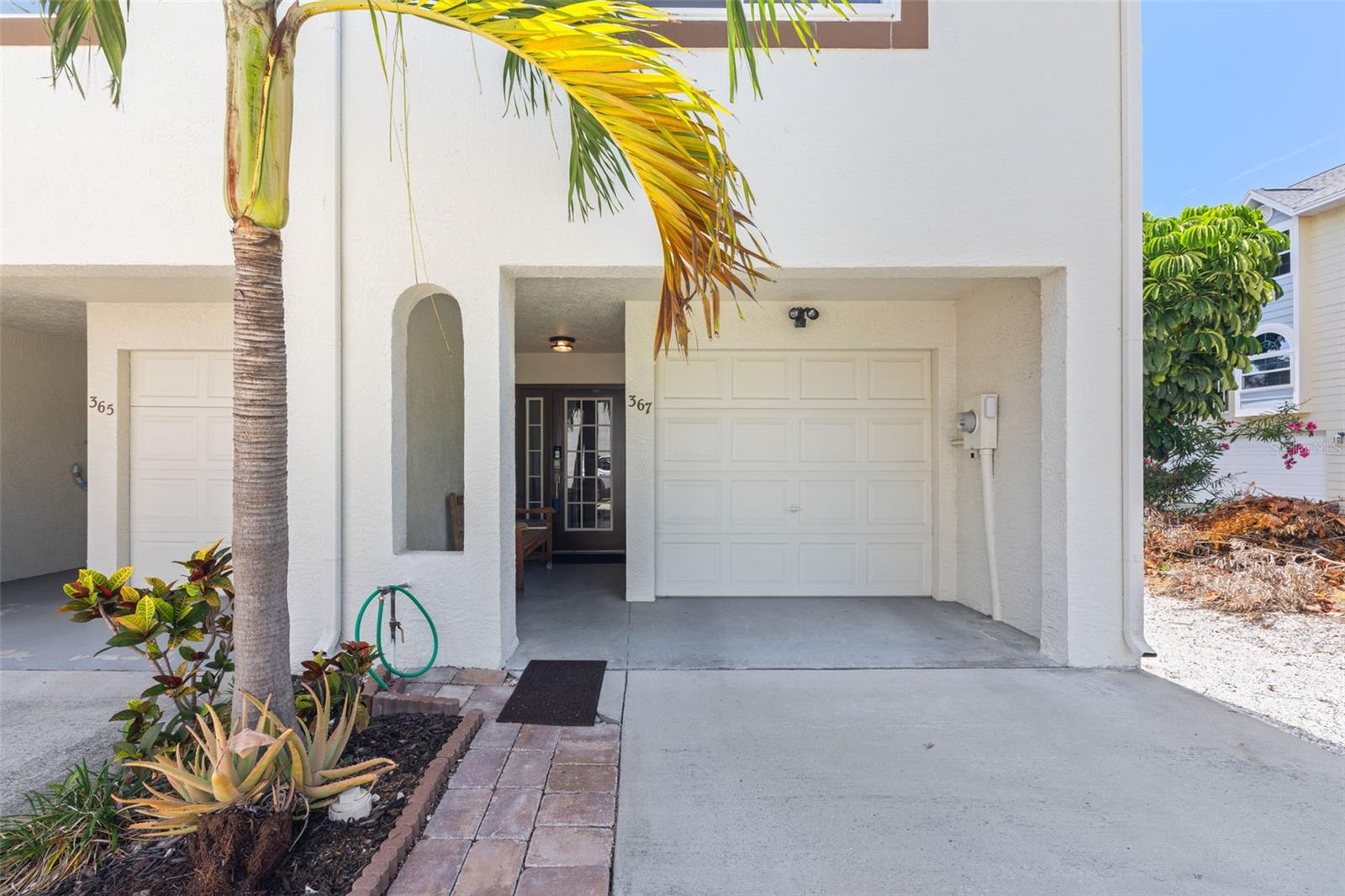 367 Madeira Cir, Tierra Verde, FL 33715 photo