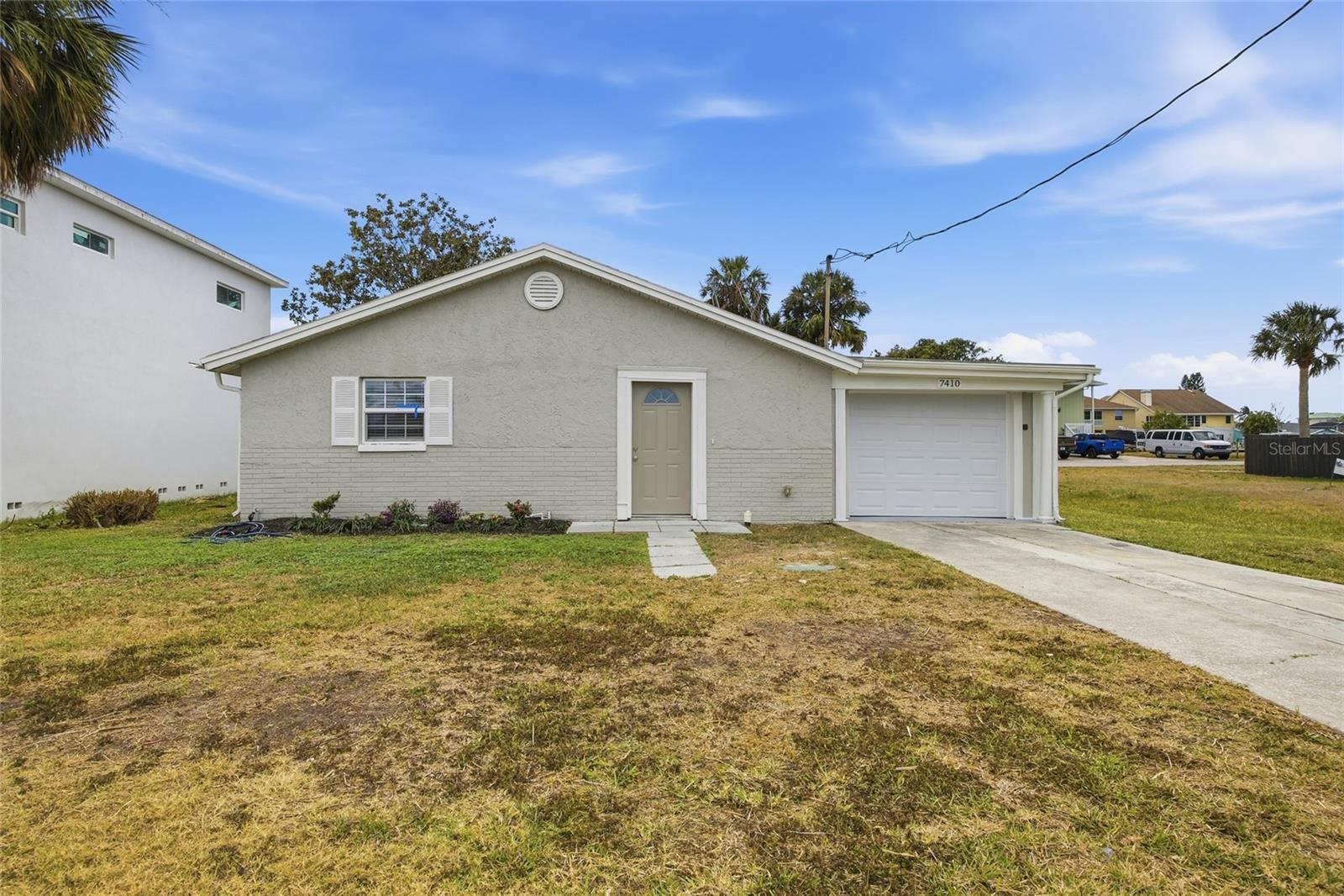 7410 Mako Dr, Hudson, FL 34667
