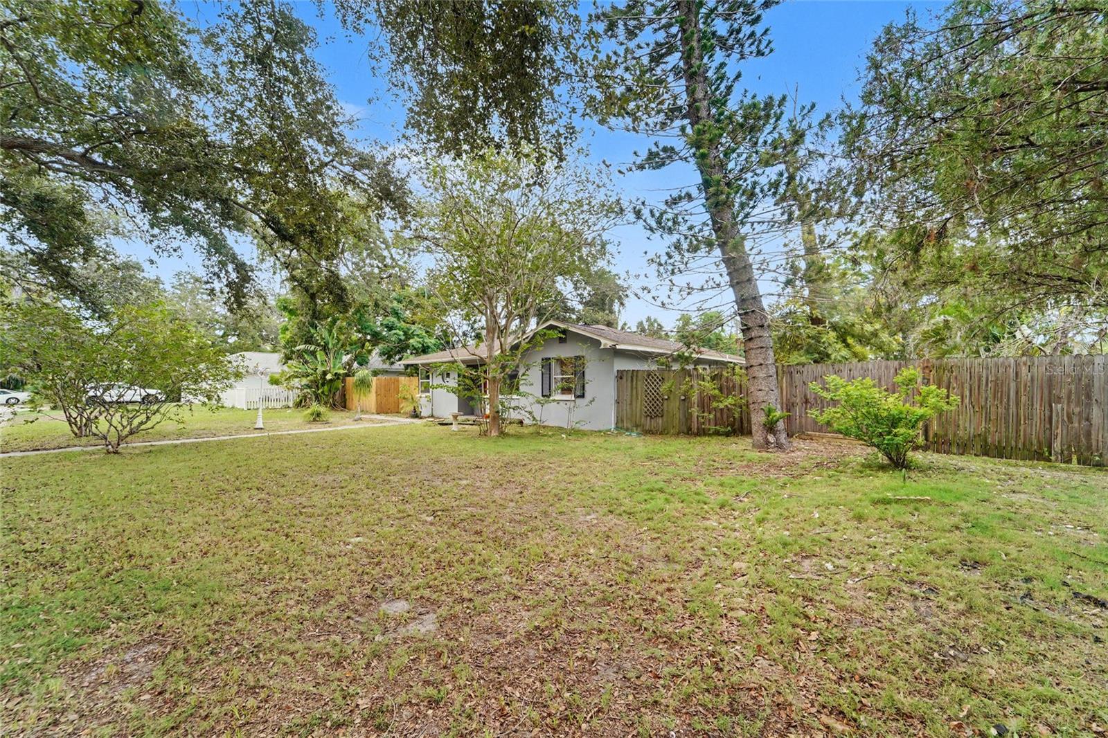 6190 2 Ave, Saint Petersburg, FL 33707 photo