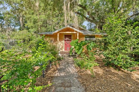 Single Family Residence in GAINESVILLE FL 2618 NW 8TH STREET.jpg